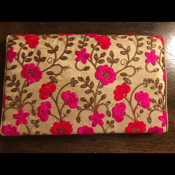 Embroidered woman’s purse. Beautiful embroidery. - Picture 3 of 5